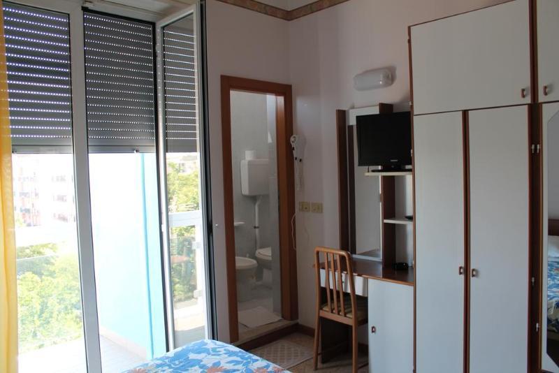 Hotel Bagli Римини Екстериор снимка