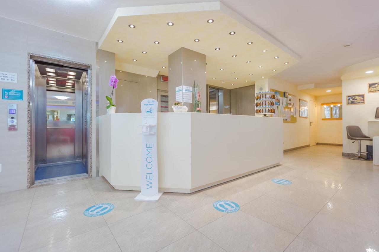 Hotel Bagli Римини Екстериор снимка
