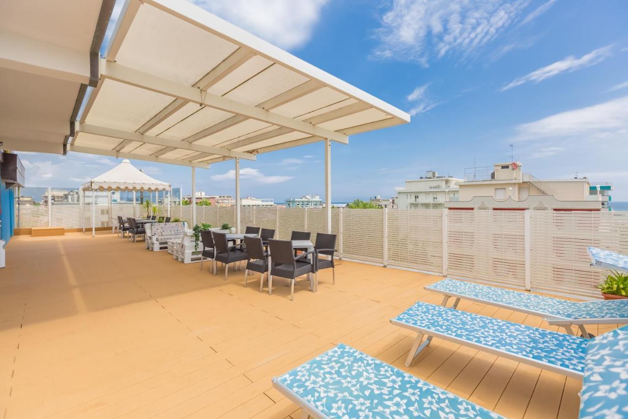 Hotel Bagli Римини Екстериор снимка