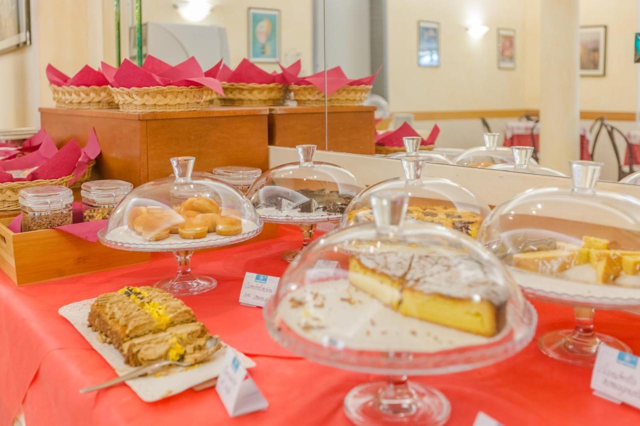 Hotel Bagli Римини Екстериор снимка