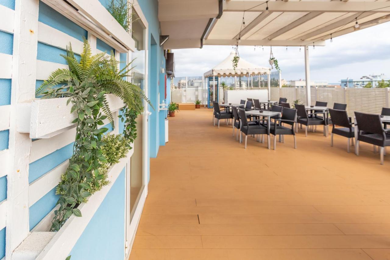 Hotel Bagli Римини Екстериор снимка
