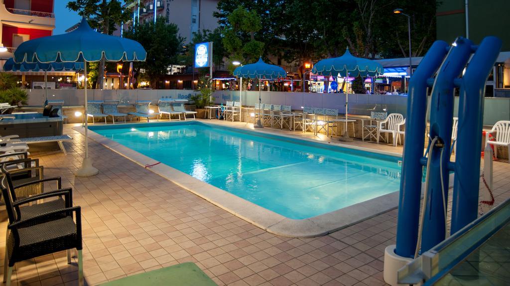 Hotel Bagli Римини Екстериор снимка